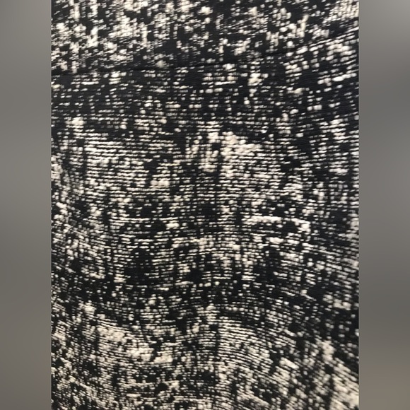 Banana Republic Mini Skirt - Picture 4 of 5